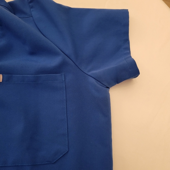 FIGS Catarina V-Neck Scrub Top|Women's Large|Royal Blue - Picture 8 of 9